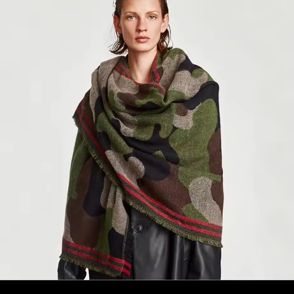 Camouflage Wool Blend Scarf - Picture 2 of 6